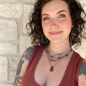 Meet your Posher, Lauren